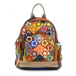 Damski skórzany plecak w kolorową mozaikę i kwiaty