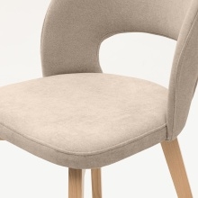 Krzesło tapicerowane. Caspian, beżowe, drewniane nóżki