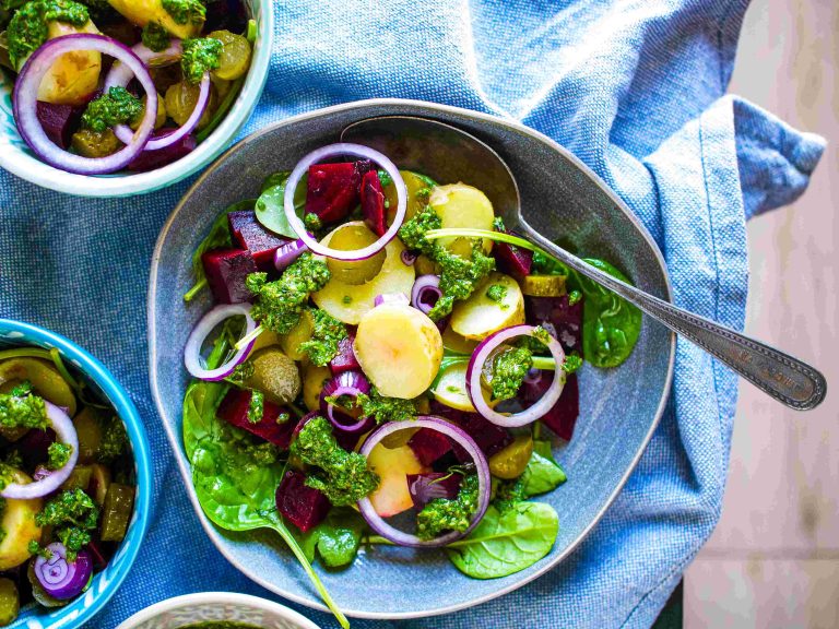 Pieczone ziemniaki z burakiem