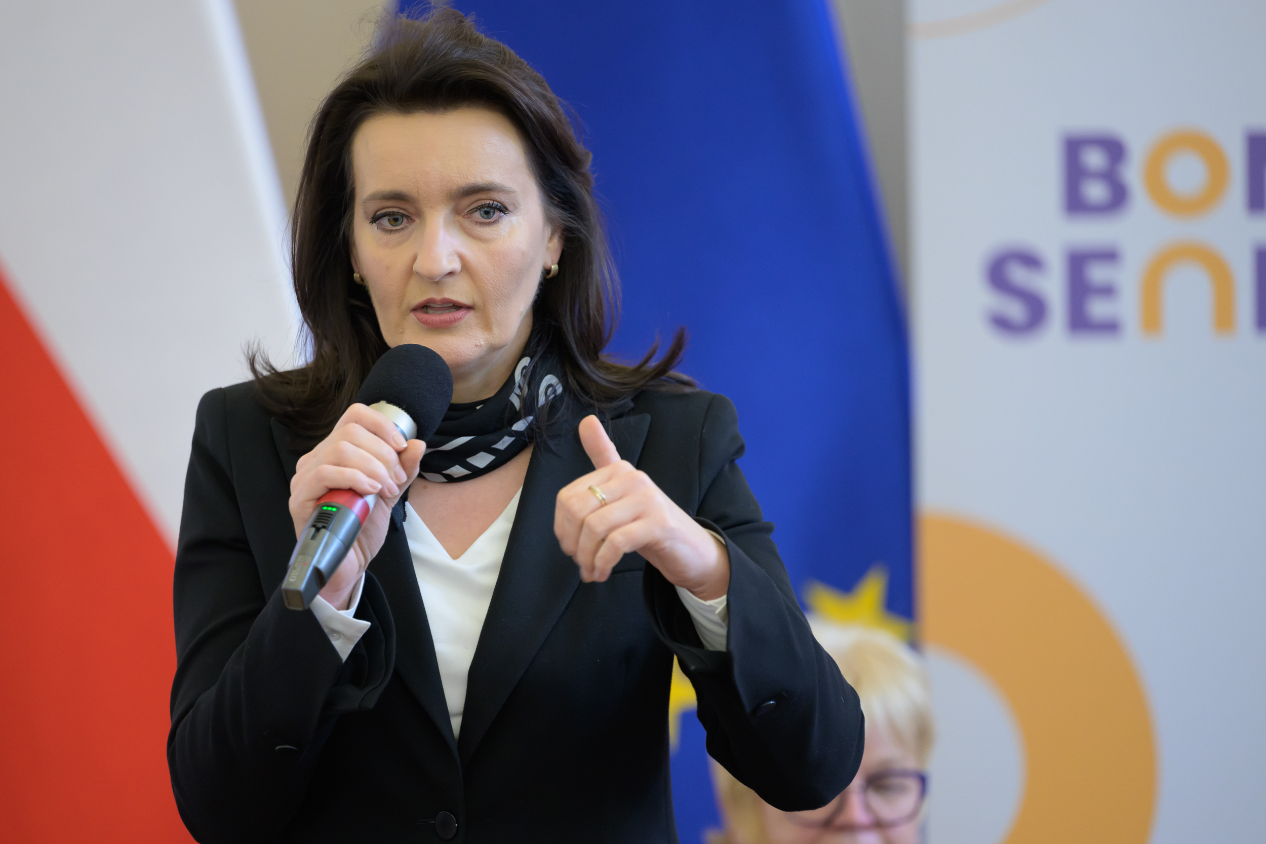 Minister Okła-Drewnowicz mówiła w Rzeszowie o bonie senioralnym. fot. Jerzy Żygadło/PUW