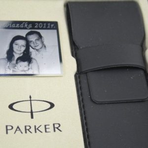 Mosiężna tabliczka z grawerem do zestawów parker – nowość w super cenie