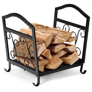 Delikatnie zdobiony stojak na drewno