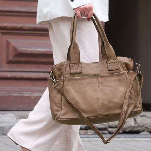 Torebka damska skórzana z kieszeniami na zewnątrz - MARCO MAZZINI beżowa