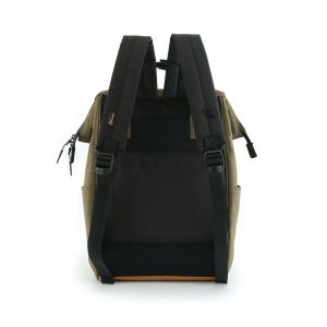 Pojemny plecak damski w ciemno zielonym kolorze z portem USB zawieszony na regulowanych szelkach - Himawari