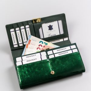 Pojemny portfel damski z lakierowanej skóry naturalnej - Rovicky