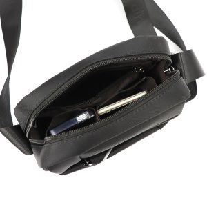 Saszetka przez ramię z kieszeniami Pierre Cardin