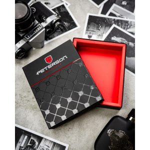 Skórzany portfel męski w czarnym kolorze w orientacji pionowej bez zapięcia zewnętrznego - Peterson