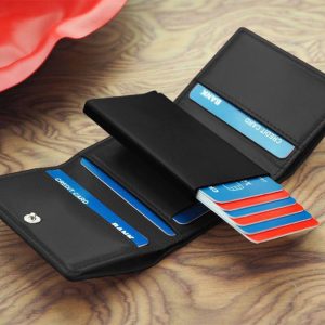 Skórzany portfel męski z zapięciem i ochroną kart RFID - Peterson