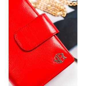 Zgrabny portfel damski na zatrzask wykonany ze skóry naturalnej w czerwonym kolorze - Rovicky