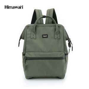 Plecak z wodoodpornego nylonu w zielonym kolorze wyposażony w stabilizujące nóżki na spodzie - Himawari