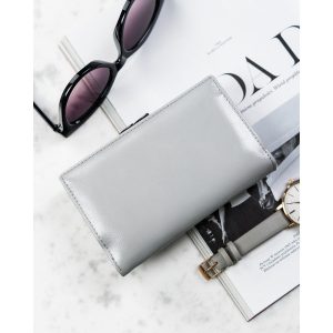 Portfel damski w kwiaty zamykany biglem i zatrzaskiem - 4U Cavaldi