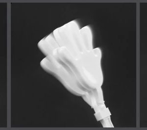 Łapka klekotka APLAUS - Biały