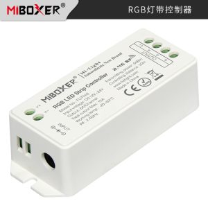 Ściemniacze do ledów - FUT043 - RGB LED
