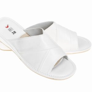 Pantofle damskie Wójciak, klin o wysokości 3,5 cm, lekkie i wygodne. Model 003