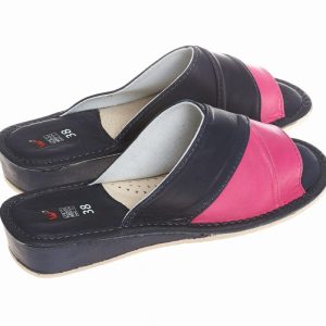 Pantofle damskie Wójciak, klin o wysokości 3,5 cm, lekkie i wygodne. Model 007